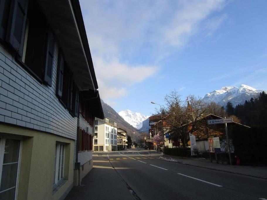New.. Matten Central Family Suite, Sleeps 4 Matten bei Interlaken Εξωτερικό φωτογραφία