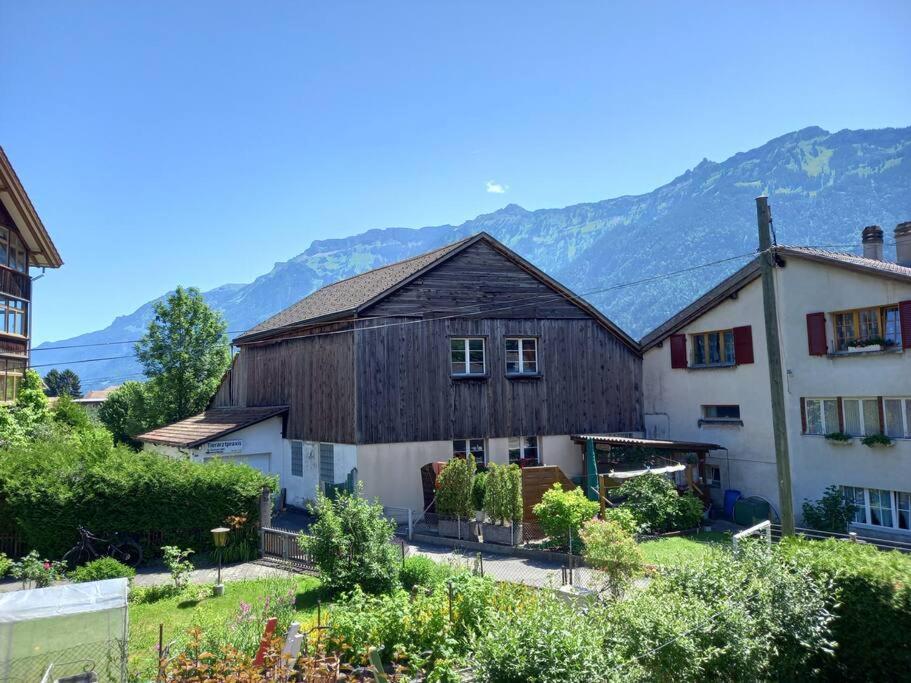 New.. Matten Central Family Suite, Sleeps 4 Matten bei Interlaken Εξωτερικό φωτογραφία